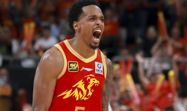 广厦总经理：再困难也要先解决俱乐部问题 布朗薪资联盟中等水平