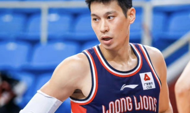 巨星试金石：详解林书豪生涯与NBA超级巨星的经典对决